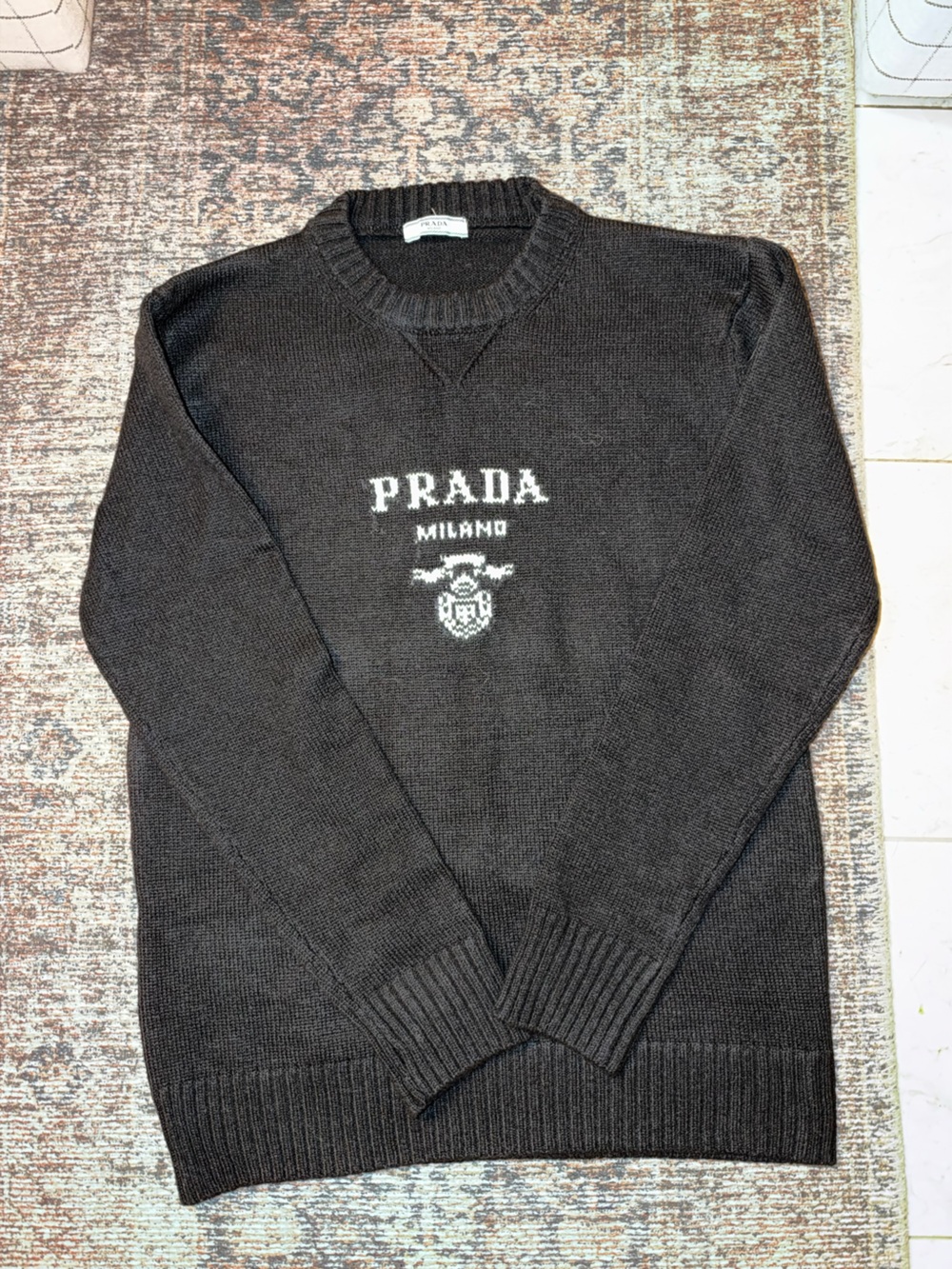 Lookalike crew neck sweater